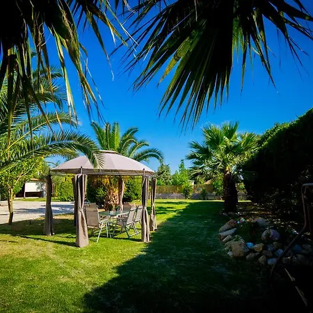 Апартаменты Denise Лаганас